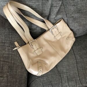 Leather shoulder bag